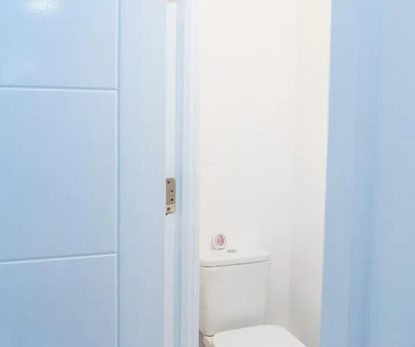 Oakley Place Готель Бристоль